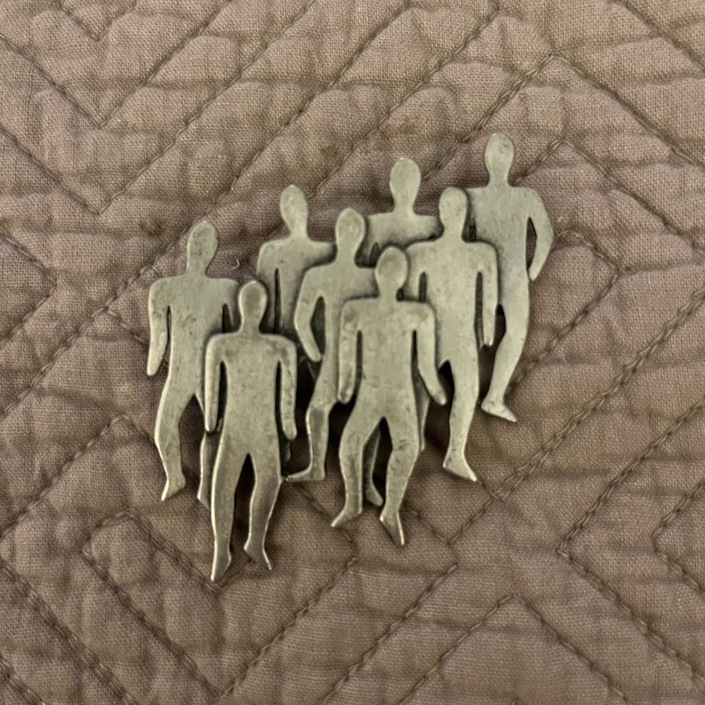 JJ Crowd of People Silver Tone Vintage 1988 Pin Brooch